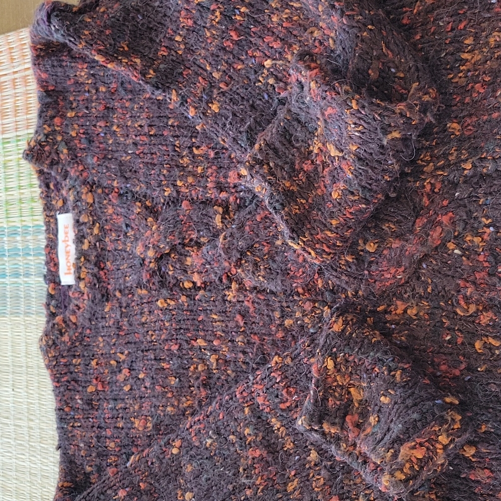 HONEYBEE WOOL BLEND SWEATER